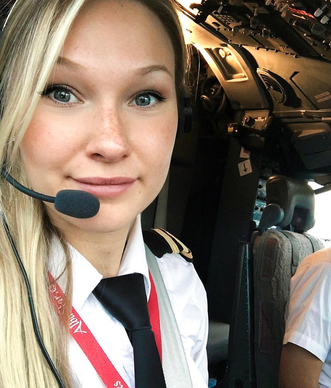 Breaking Stereotypes 10 Beauties Piloting Huge Planes 2024