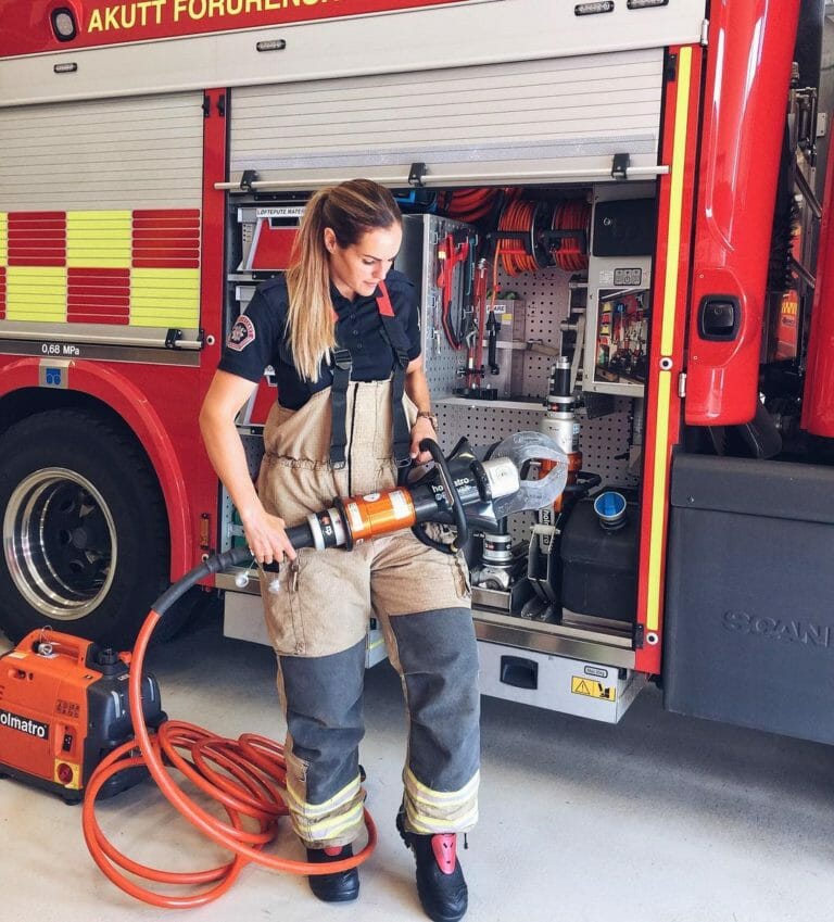 Hot Stuff The Most Beautiful Female Firefighter Gunn Narten