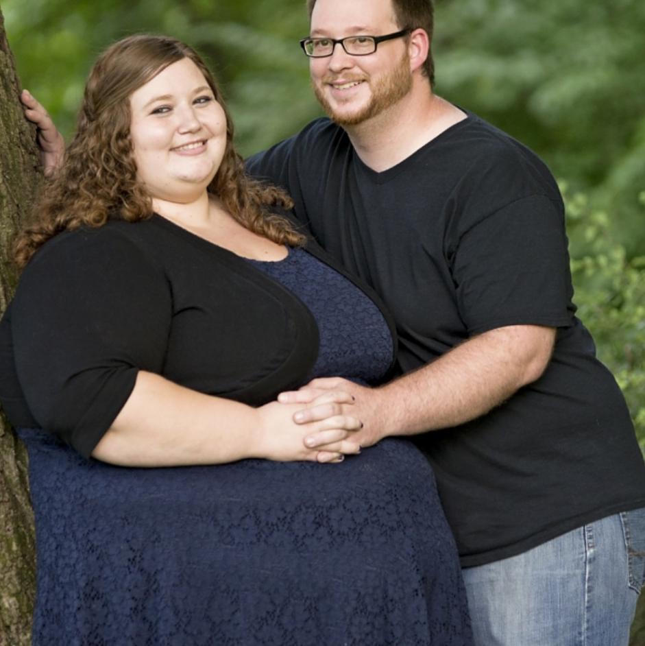 The couple's New Year resolution made them to drop 400 pounds | 2024