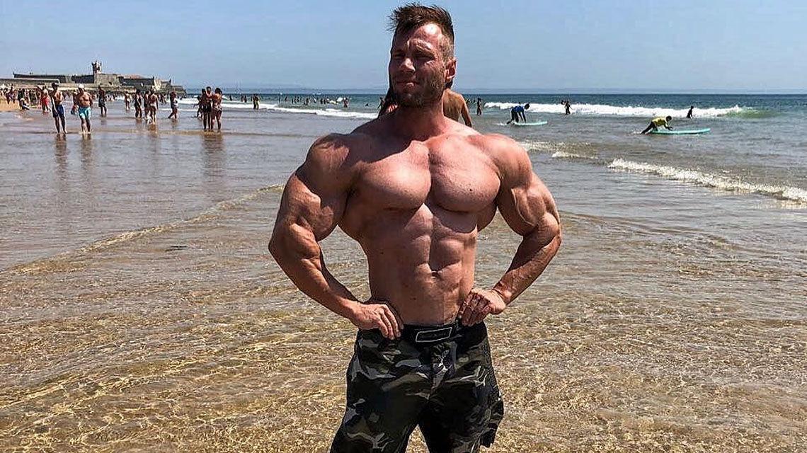 Peter Molnar and his physique that you'll probably call ... - 1140 x 640 jpeg 245kB